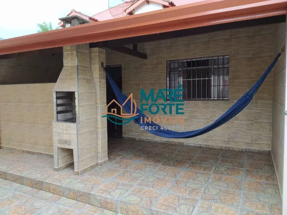 Imagem OPORTUNIDADE - EXECENTE CASA COM 4 DORMITÓRIOS (SENDO UMA SUÍTE) E 2 CHALÉS.