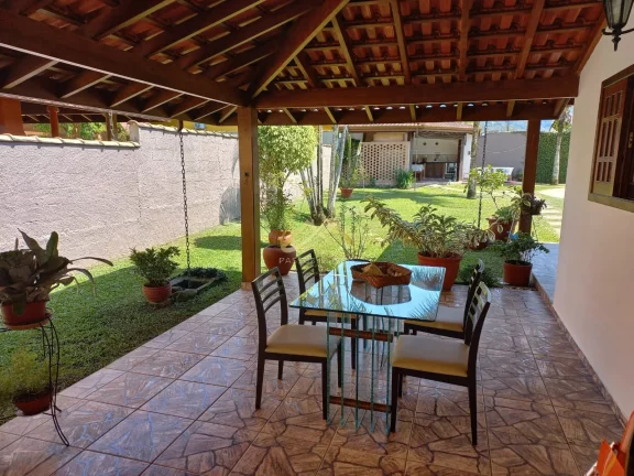 Imagem LINDA CASA EM CONDOMINIO FECHADO COM SEGURANÇA, LAGO E RIOS...