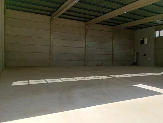 Imagem Galpão amplo com total infraestrutura 1.100m²-Parque Empresarial- Sorocaba
