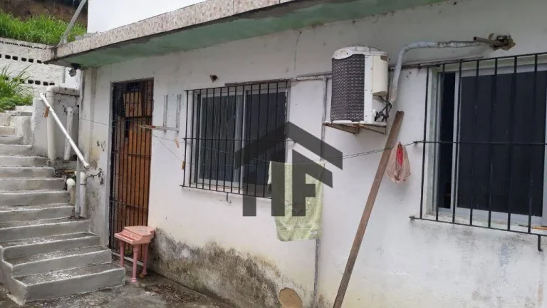 Imagem Casa com 3 Quartos em Dois Unidos, Recife