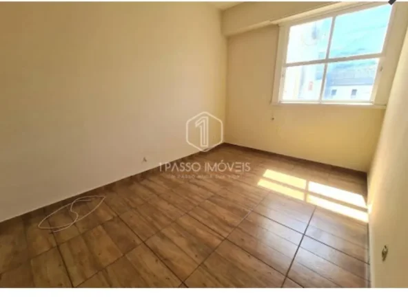 Imagem Apartamento rua do Catete Glória andar alto sol da manhã vista livre