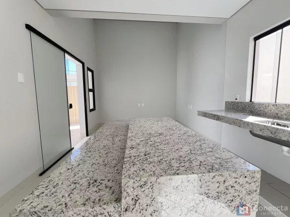 Imagem Casa à Venda no Afonso Queiroz – 3 Quartos, 2 Suítes com Closet e Área Externa