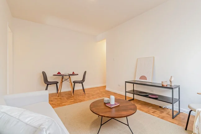 Imagem Apartamento 71M², 2Q, 1 Banheiro, Salão de Festas, Jardim.