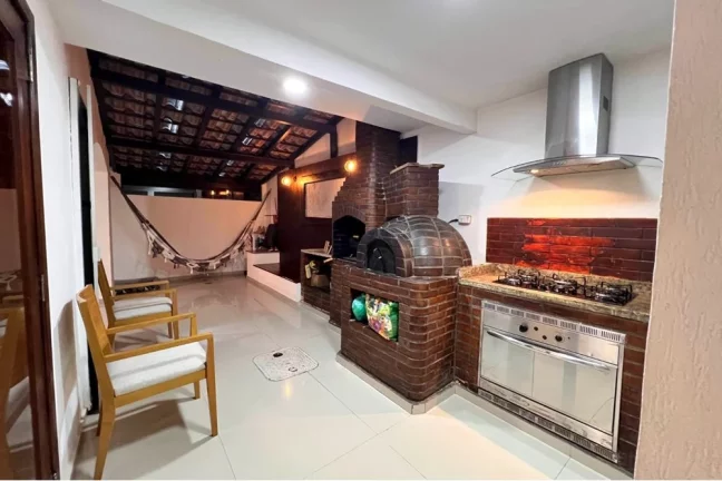Imagem Casa Aluguel 3 Quartos 2 Suítes Anil