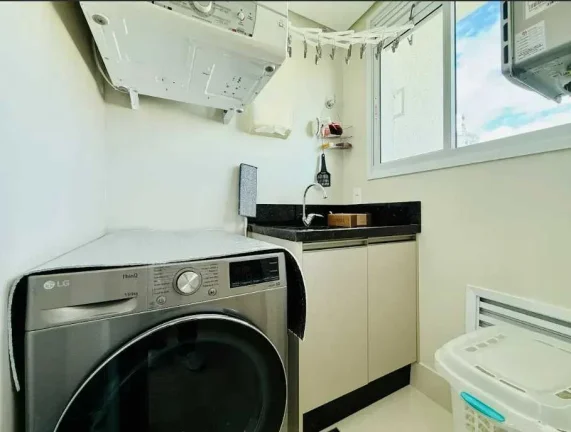 Imagem Apartamento com 4 dormitórios sendo 2 suítes e 2 vagas de garagem em Balneário Camboriú