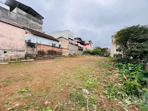 Imagem Ótimo lote à venda no bairro São José – 674m2 em excelente localização!