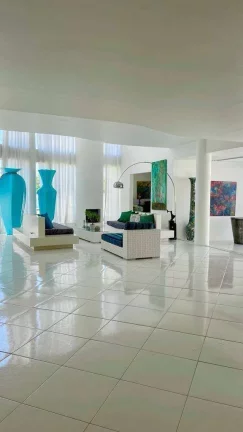 Imagem Casa à Venda, 485m2, 6 Suítes, 4 vagas, Cond. Fechado, Porto da Lagoa, Florianópolis/SC