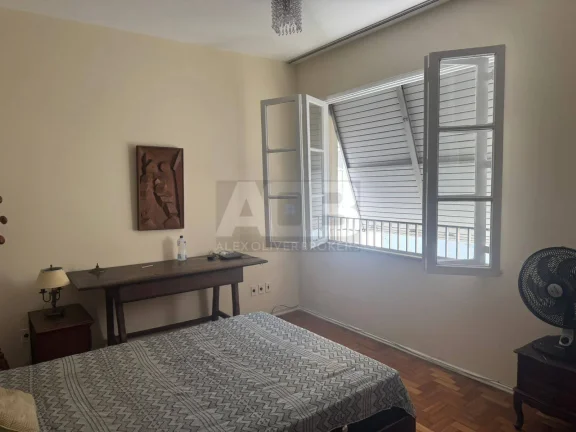 Imagem Apartamento mobiliado para alugar no Flamengo, 189m², 3Qtos, de frente.