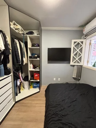 Imagem Imóvel à venda em São Caetano do Sul-SP: Casa com 4 quartos, 1 suíte, 2 banheiros, 4 vagas de garagem e 250m² de área no Jardim São Caetano.