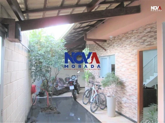 Imagem Venha morar em uma casa de 3 quartos com suíte, localizada em uma rua asfaltada e com fácil acesso...