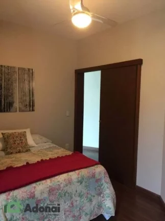 Imagem Sobrado com 4 Quartos e 4 banheiros à Venda, 365 m² por R$ 1.790.000
