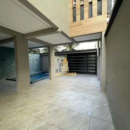 Imagem Casa de 111m2 em Condomínio fechado com 2 Quartos 2 Suítes e Garagem Individual
