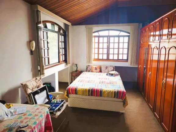 Imagem Sobrado com 3 dormitórios à venda, 415 m² por R$ 1.100.000,00 - Vila Acoreana - Poá/SP