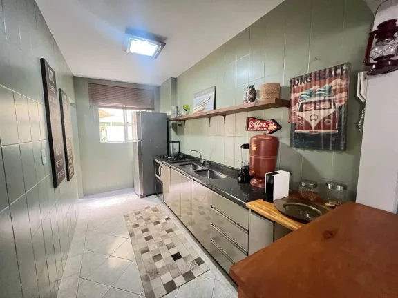 Imagem Apartamento com 2 dormitórios sendo 1 suíte e 1 vaga de garagem– 450m da Praia em Balneário Camboriú