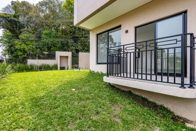 Imagem Sobrado com 3 Suítes, 2 vagas, churrasqueira à venda, 190 m² por R$ 1.304.680 - Vista Alegre - Curitiba/PR