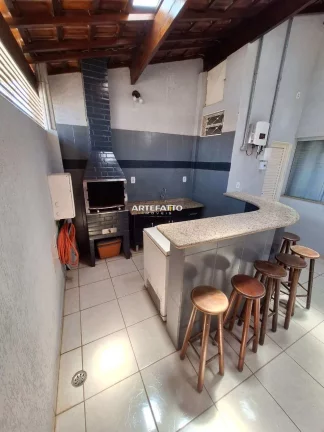 Imagem Casa a Venda Jardim Portinari, Reformada e com edícula nos fundos