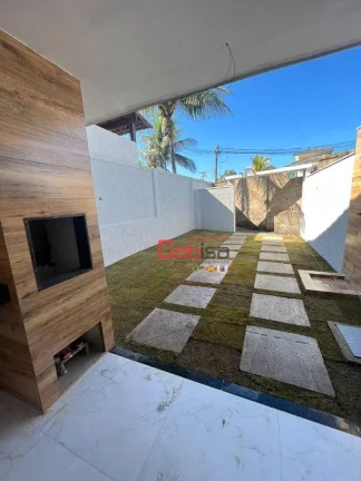 Imagem Casa com 2 dormitórios à venda, 75 m² por R$ 500.000,00 - Peró - Cabo Frio/RJ