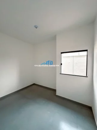 Imagem Casa para Venda em Feira de Santana, Mangabeira, 3 dormitórios, 1 suíte, 1 banheiro, 2 vagas