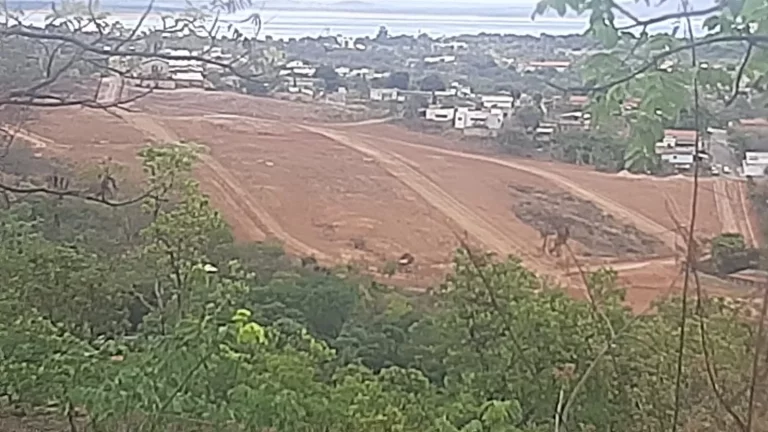 Imagem Terreno à venda em Três Marias-MG, no Residencial Cidade Nova, com 300m² de área!