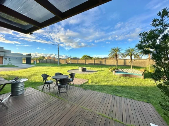 Imagem Casa em Condominio 3 Dormitórios - Bairro Araçá