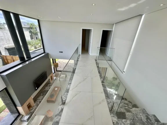 Imagem Casa em Condominio 5 Dormitórios - Bairro xangri-la