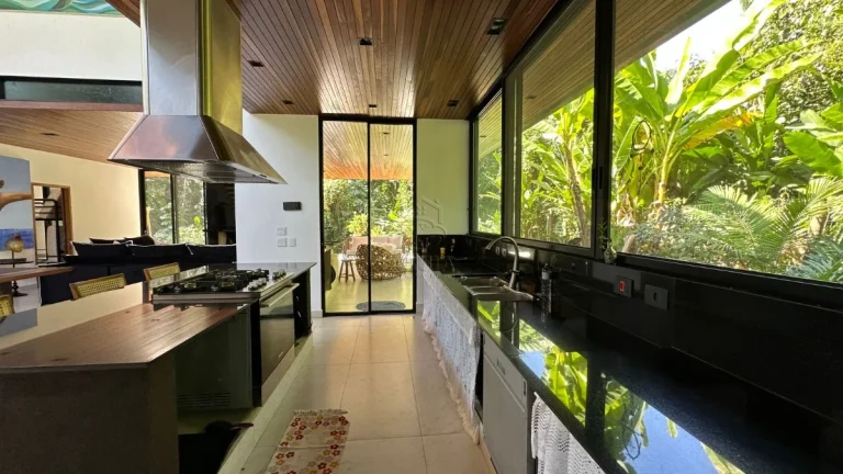 Imagem Casa em condominio de Alto Padrão em Frente Mar