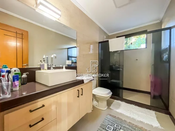 Imagem Casa com 4 dormitórios à venda, 128 m² por R$ 620.000,00 - Granja Guarani - Teresópolis/RJ