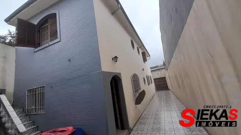 Imagem Imperdível: Casa à venda na zona Leste de São Paulo, com 3 quartos, 1 suíte e 6 vagas de garagem!