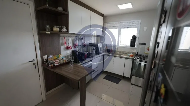 Imagem Apartamento de luxo na Vila Olímpia, São Paulo-SP: 4 quartos, 1 suíte, 2 salas, 2 banheiros, 3 vagas de garagem, 210m². Venha conferir!