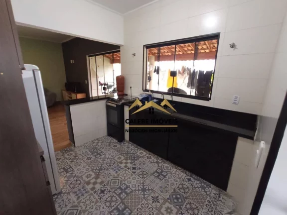 Imagem Chácara com 2 dormitórios à venda, 1182 m² por R$ 400.000,00 - Bairro dos Mirandas - Tatuí/SP