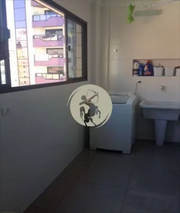 Imagem TOTALMENTE MODERNIZADO SALA 3 AMBIENTES EM MADEIRA , DOMRITÓRIOS PISO DE MADEIRA.SUITES: PORCELANAT...