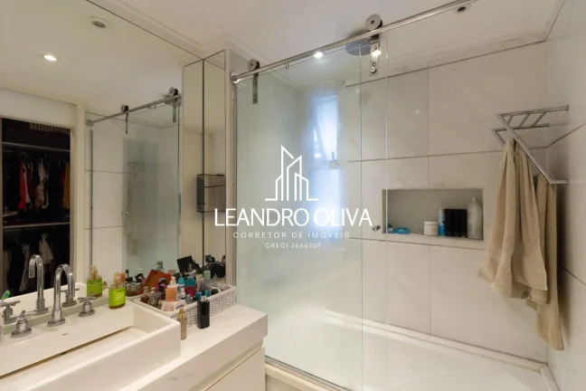 Imagem Condomínio Maison Lalique - Apartamento à venda com 181m², 4 quartos, 3 suites e 3 vagas em Moema