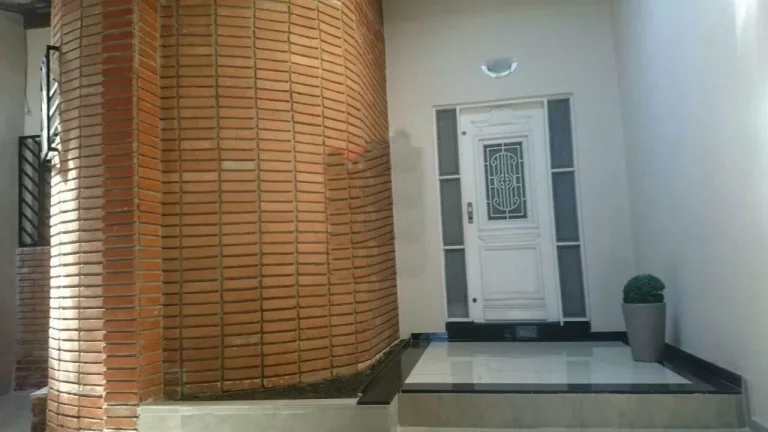 Imagem Sobrado com 3 Quartos e 4 banheiros 3 vagas à Venda, 211 m² por R$ 780.000