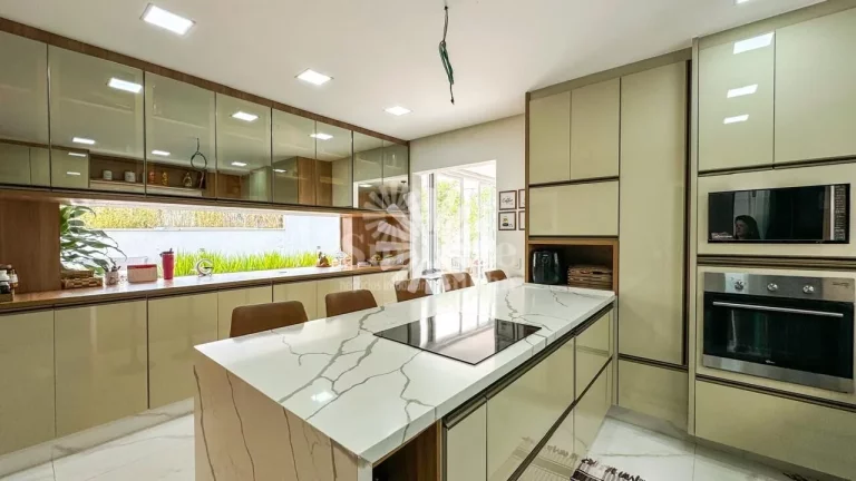 Imagem Casa de esquina à venda no Gênesis 1 440 m² AC - 550 m² AT - 4 suítes | R$4.400.000 - Santana de Parnaíba/SP