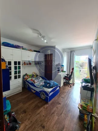 Imagem Casa à venda no Parque Maria Domitila: 2 quartos, 2 suítes, 2 salas, 3 banheiros, 2 vagas, 125m². Conforto e privacidade!