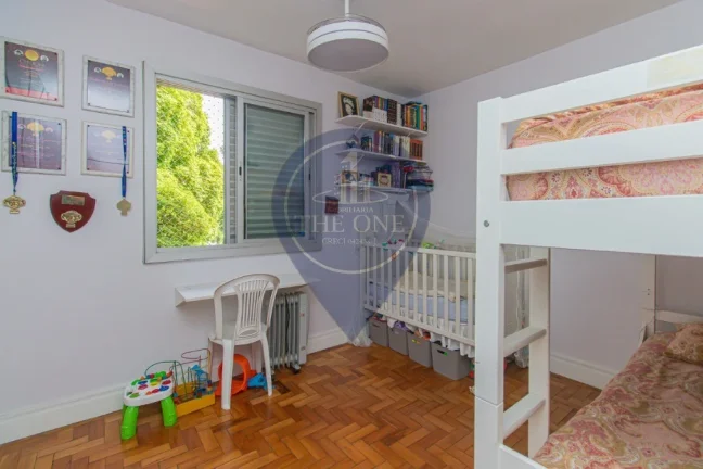 Imagem Apartamento à venda em Cerqueira César, São Paulo-SP: 3 quartos, 1 suíte, 2 banheiros, 1 vaga, 154m². Venha conferir!