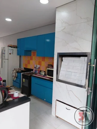 Imagem Casa 220m2 c/ área Gourmet e Piscina