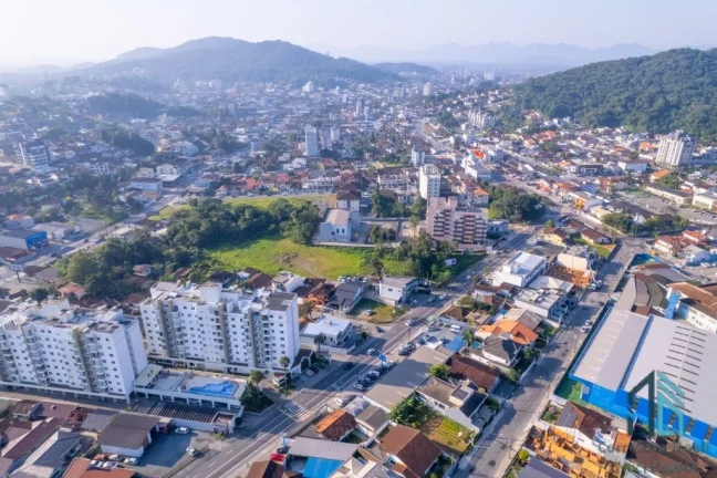 Imagem Terreno Comercial 3.600m2, com benfeitoria em Joinville SC