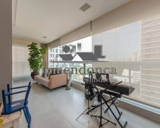 Imagem Apartamento na Água Branca com 03 suítes e 04 vagas, 176m².