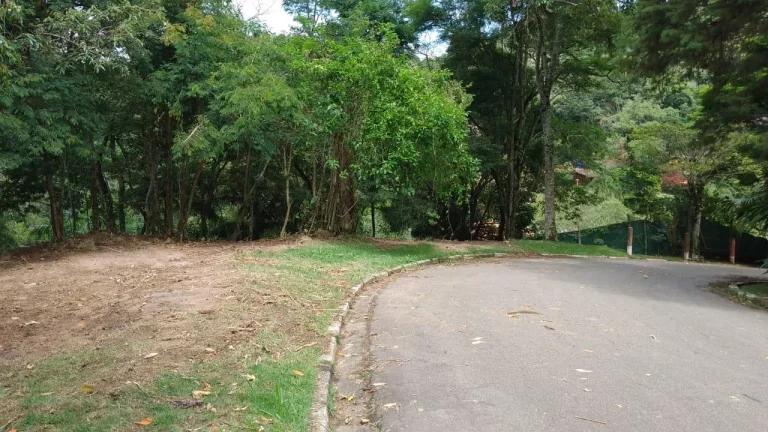 Imagem Terreno em Condomínio para Venda em Santana de Parnaíba / SP no bairro Residencial Santa Helena - Gleba I