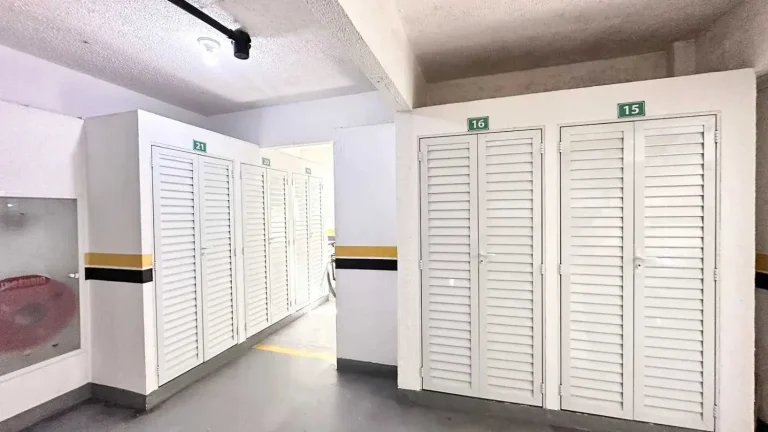 Imagem Apartamento com 4 dormitórios sendo 2 suítes e 2 vagas de garagem no centro de Balneário Camboriú