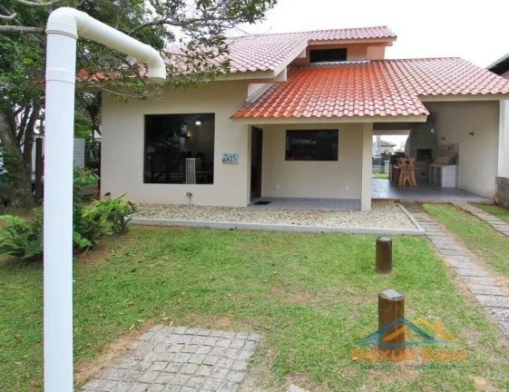 Imagem Casa com Piscina e 3 quartos