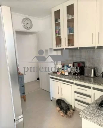 Imagem Apartamento amplo e bem dividido, com living para 2 ambientes, 03 quartos sendo 1 suíte, banheiro s...