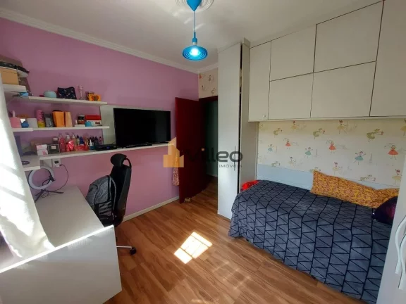 Imagem Apresentamos uma residência que une espaço, conforto e elegância no Wanel Ville II, um dos bairro...