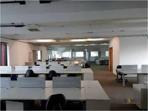 Imagem Sala comercial para locação na Lapa São Paulo SP com vão livre, 4 banheiros e 7 vagas de garagem e 419m²