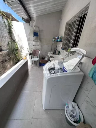 Imagem Casa duplex ampla e arejada com 2 kitnetes em Vila Garrido