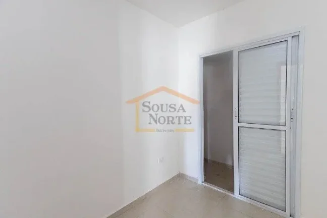 Imagem Apartamento amplo, 2 dormitórios, 1 banheiro, sala dois ambientes, cozinha com gabinete embutido e ...