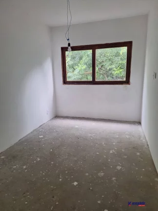Imagem OPORTUNIDADE VENDO CASA DE 4/4 SENDO DUAS SUITE DE VERANEIO - CAMAÇARI