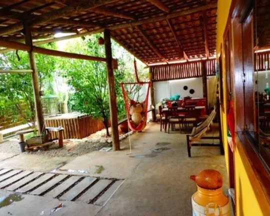 Imagem LINDA CASA EM ÓTIMA LOCALIZAÇÃO, COM SALA, COZINHA, ÁREA DE SERVIÇO, BANHEIRO, 03 QUARTOS, ÁRE...