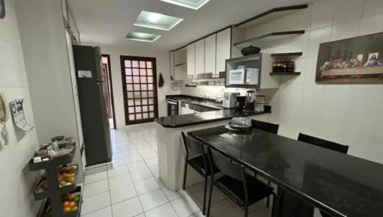 Imagem Casa, Residencial para Venda, Mata da Praia, Vitória